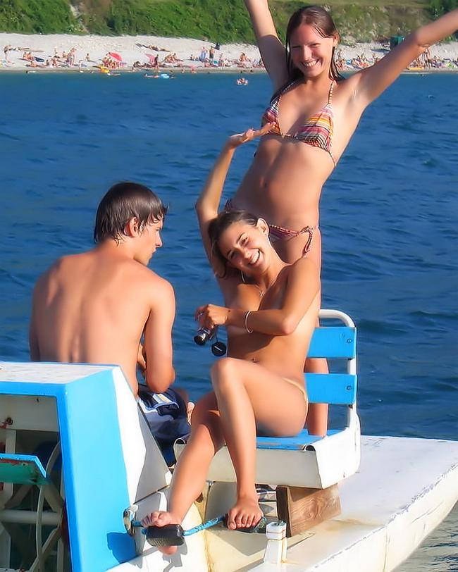 Пьяные девушки онлайн встречаются достаточно часто 3 фото