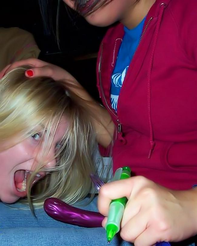 Когда пьяные давалки остаются наедине 15 фото