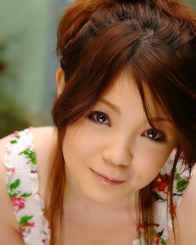 Азиатка с обвисшей большой грудью ищет приключений на свою жопу 2 фото