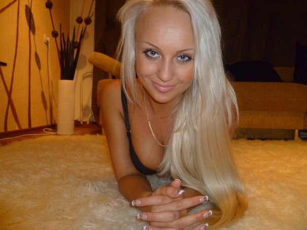 Парни просят подружек показать свои пилотки 27 фото