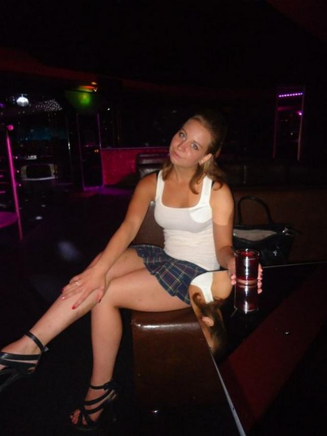 Молоденькие лапочки в купальниках 37 фото