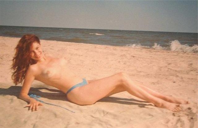 Девушки на отдыхе оголили тела 5 фото