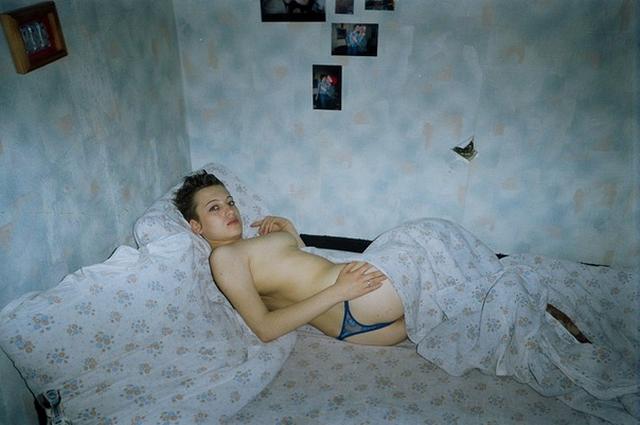 Девки позируют перед любимыми парнями 14 фото