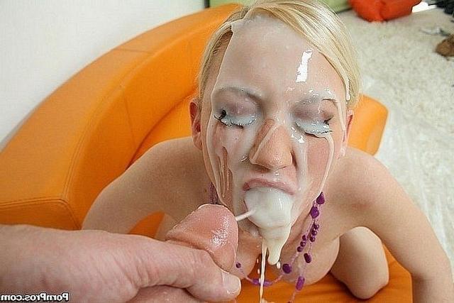 Давалок сношают в рот и попу 19 фото