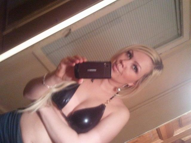 Восхитительные девахи с нежными телами 31 фото