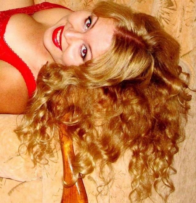 Роскошные домохозяйки открыто соблазняют 5 фото