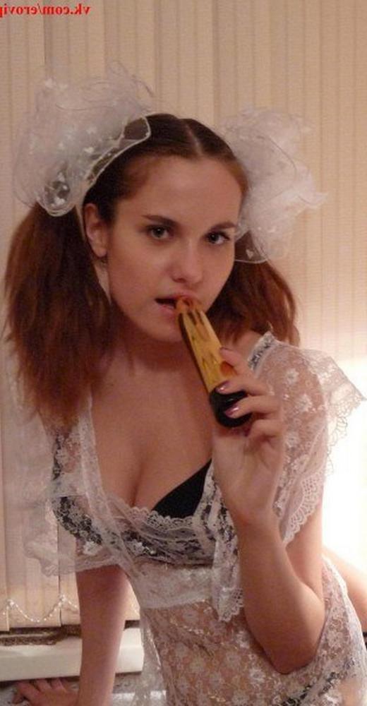 Сексуальная выпускница в красивых нарядах 9 фото