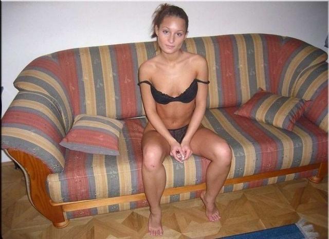 Молоденькие красотки со своими достоинствами 17 фото