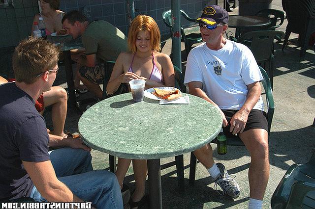 Оприходовал молодую рыжую давалку 2 фото