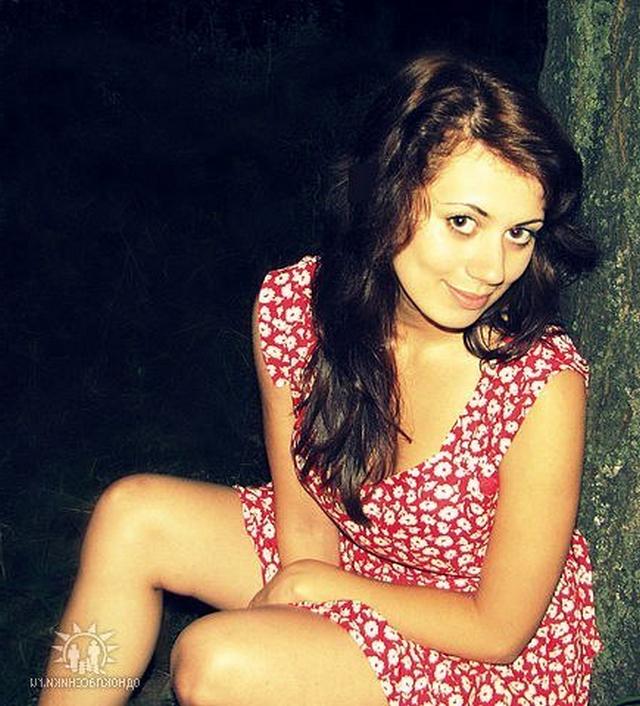 Голенькие киски откровенных потаскух 12 фото