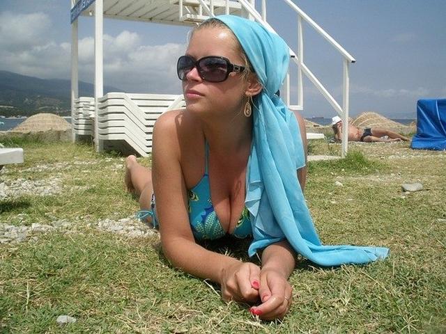 Девушки без комплексво раздеваются перед камерой 36 фото