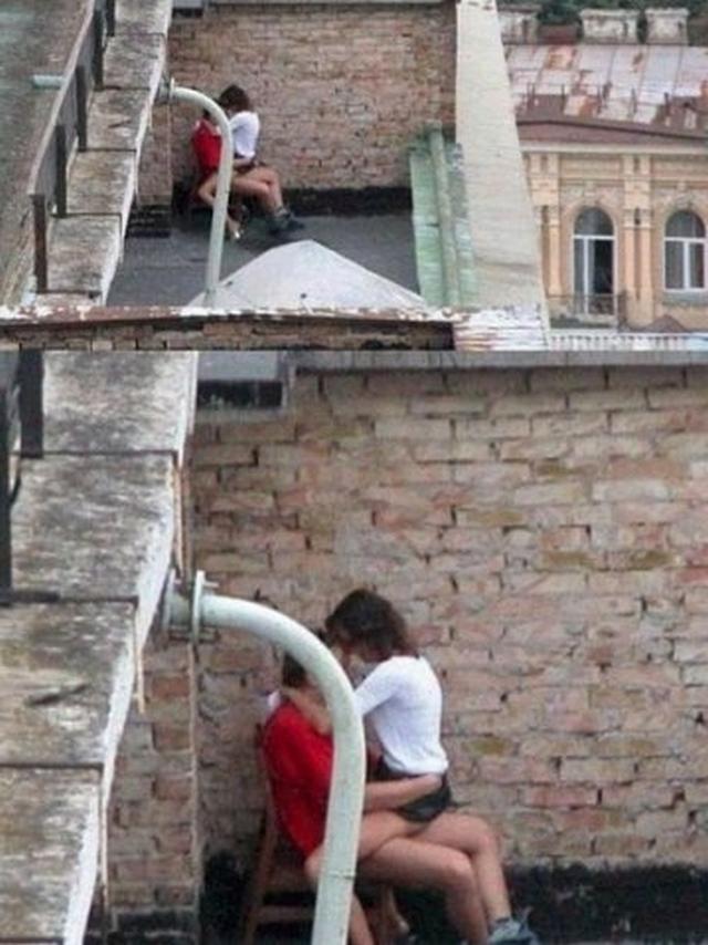 Парочки трахаются не скрываясь 2 фото