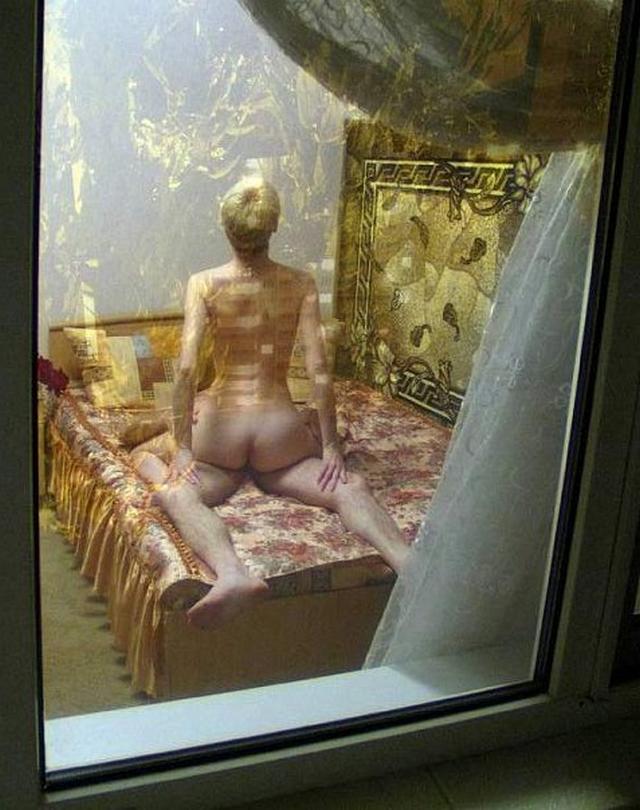 Парочки трахаются не скрываясь 8 фото