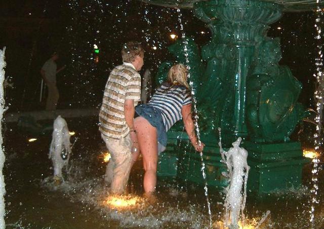 Милые потаскухи дают всем подряд 18 фото