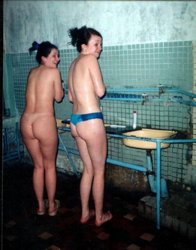 Студентки веселятся в общежитии 17 фото