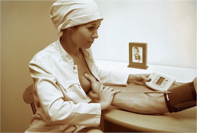 Тридцатилетние куколки сильно заводят 1 фото