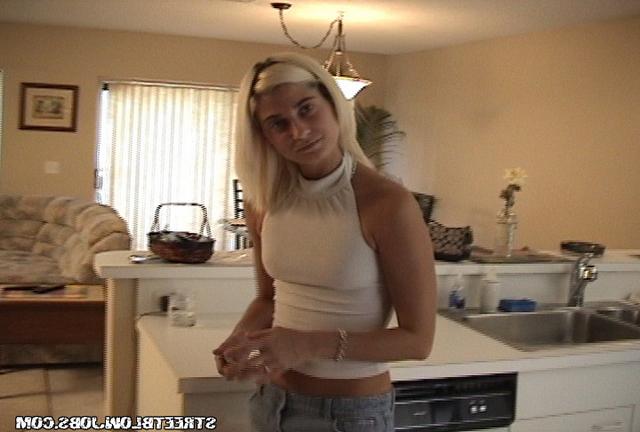 Крашеная блондинка очень развратна 8 фото