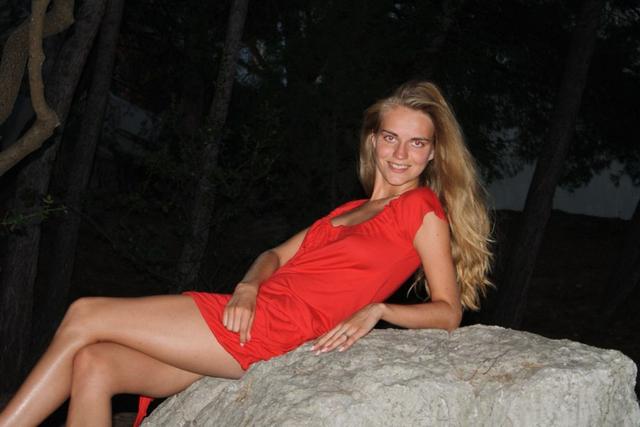 Влюбленная пара отлично отдохнула на море 17 фото