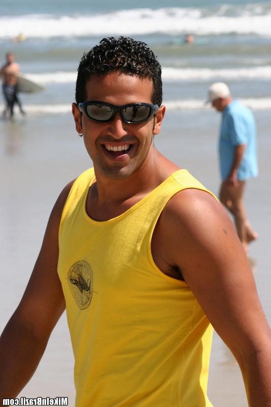 Трахает латинку во все дырки 1 фото