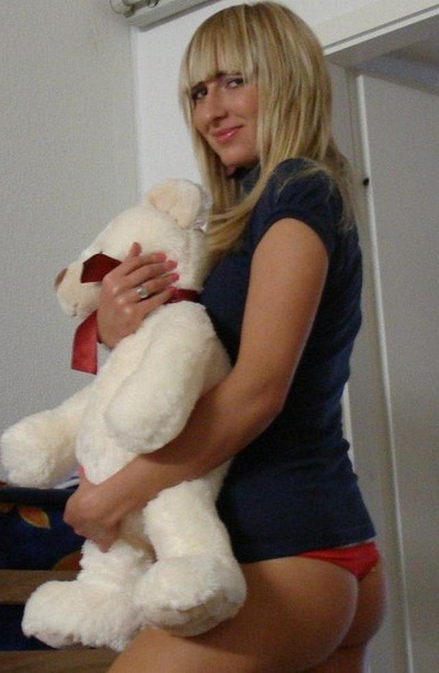 Курящие девки с бритыми пилотками 37 фото