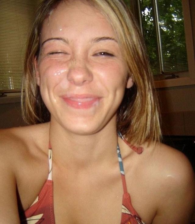 Милые дамы умываются спермой 4 фото