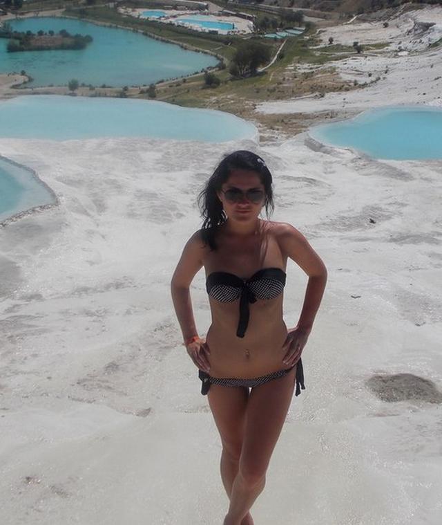 Мокрые письки молодых шалашовок 4 фото