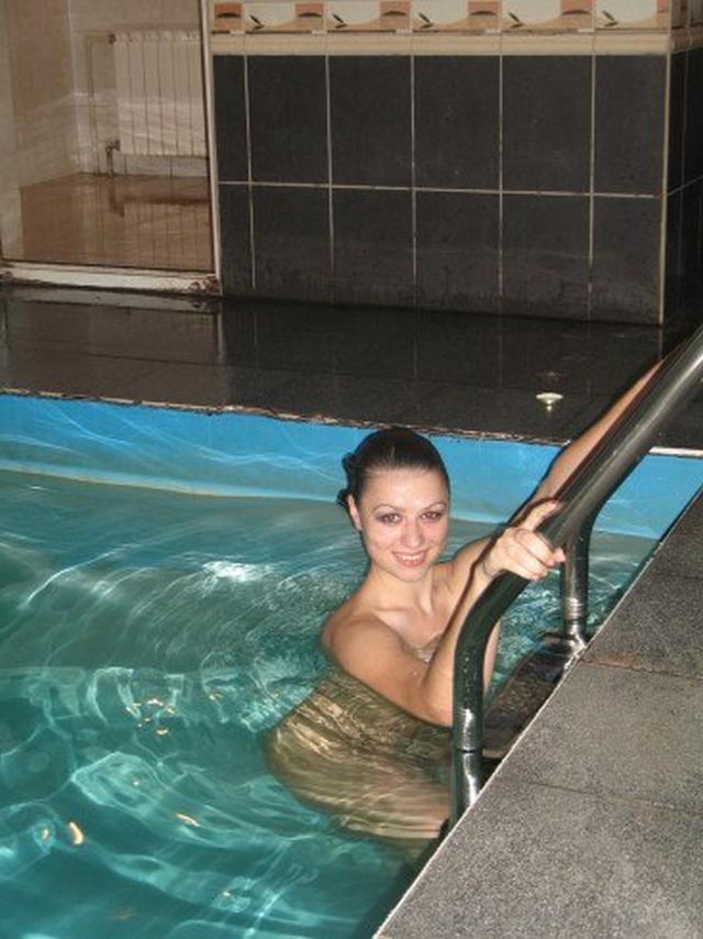 Голые молодухи развлекаются в бане 3 фото