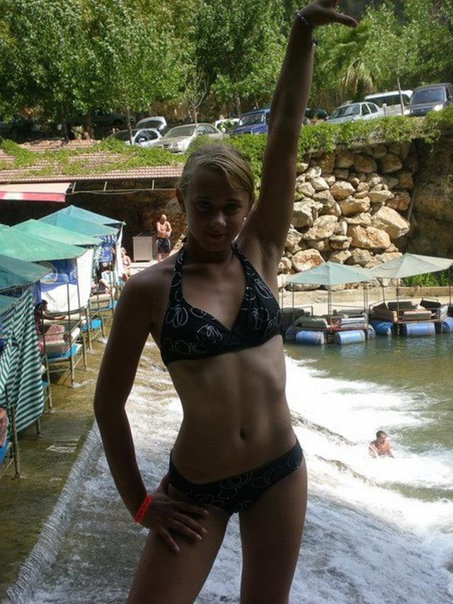 Блондинка с прекрасной растяжкой нереально хороша 18 фото