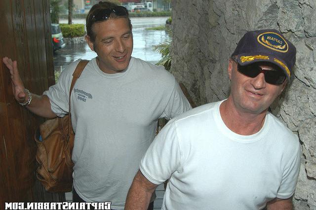 На яхте оприходовал сисястую латинку 2 фото