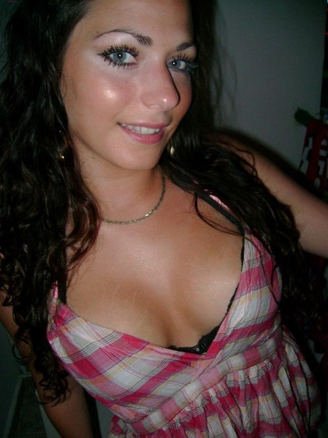 Нежная Люся на курорте 5 фото