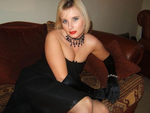 Женщины не привыкли скрывать свои прелести 27 фото