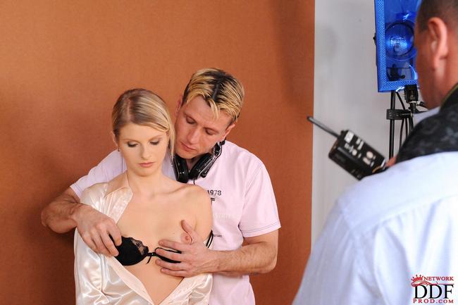 Света обслужила двух сотрудников 23 фото