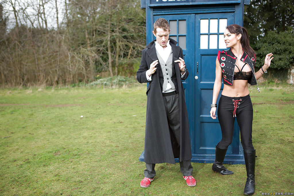 Секс пародия на сериал Доктор Кто 14 фото